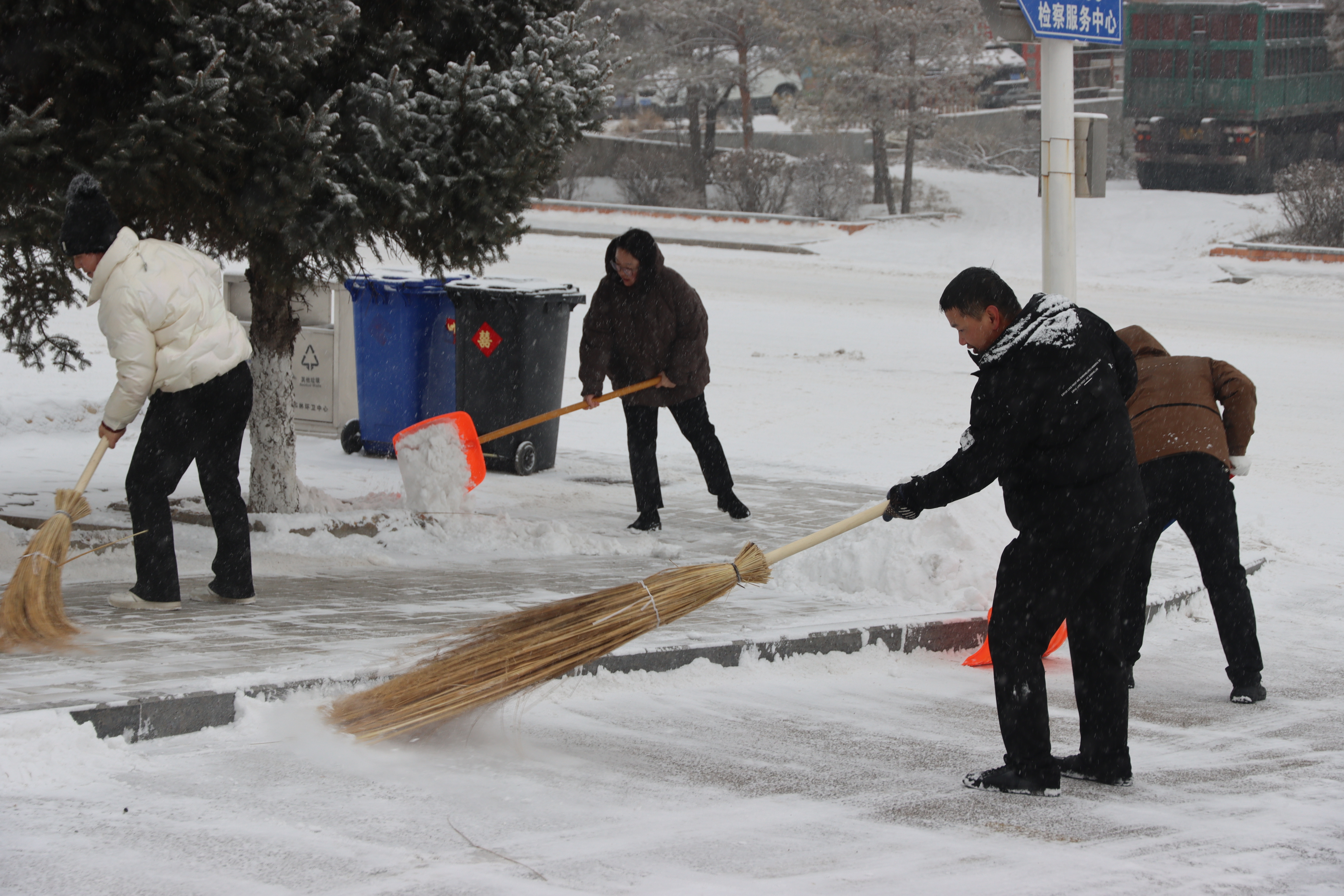 ���ָ����������Ժ��չ�����ѩ�